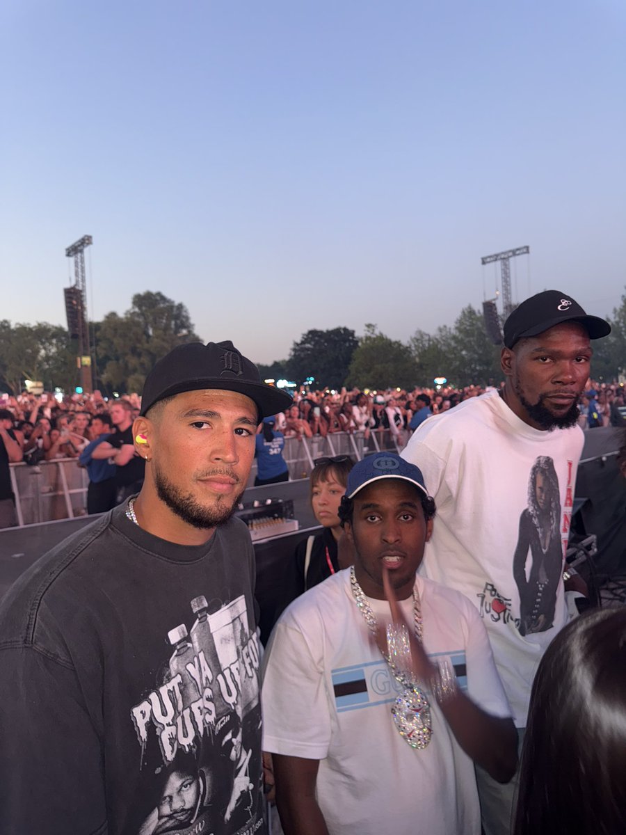 Devin Booker, The President &amp; Kevin Durant 😎