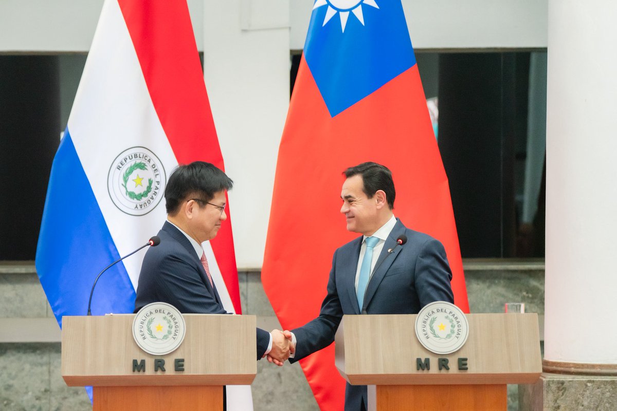 chia_lung's tweet image. As #Taiwan and #Paraguay approach the 68th anniversary of diplomatic ties, FM @rramirezlezcano & I see this as the perfect time to deepen our partnership. Built on democracy, trust, and mutual benefit, our cooperation will continue to grow. We look forward to an even stronger…