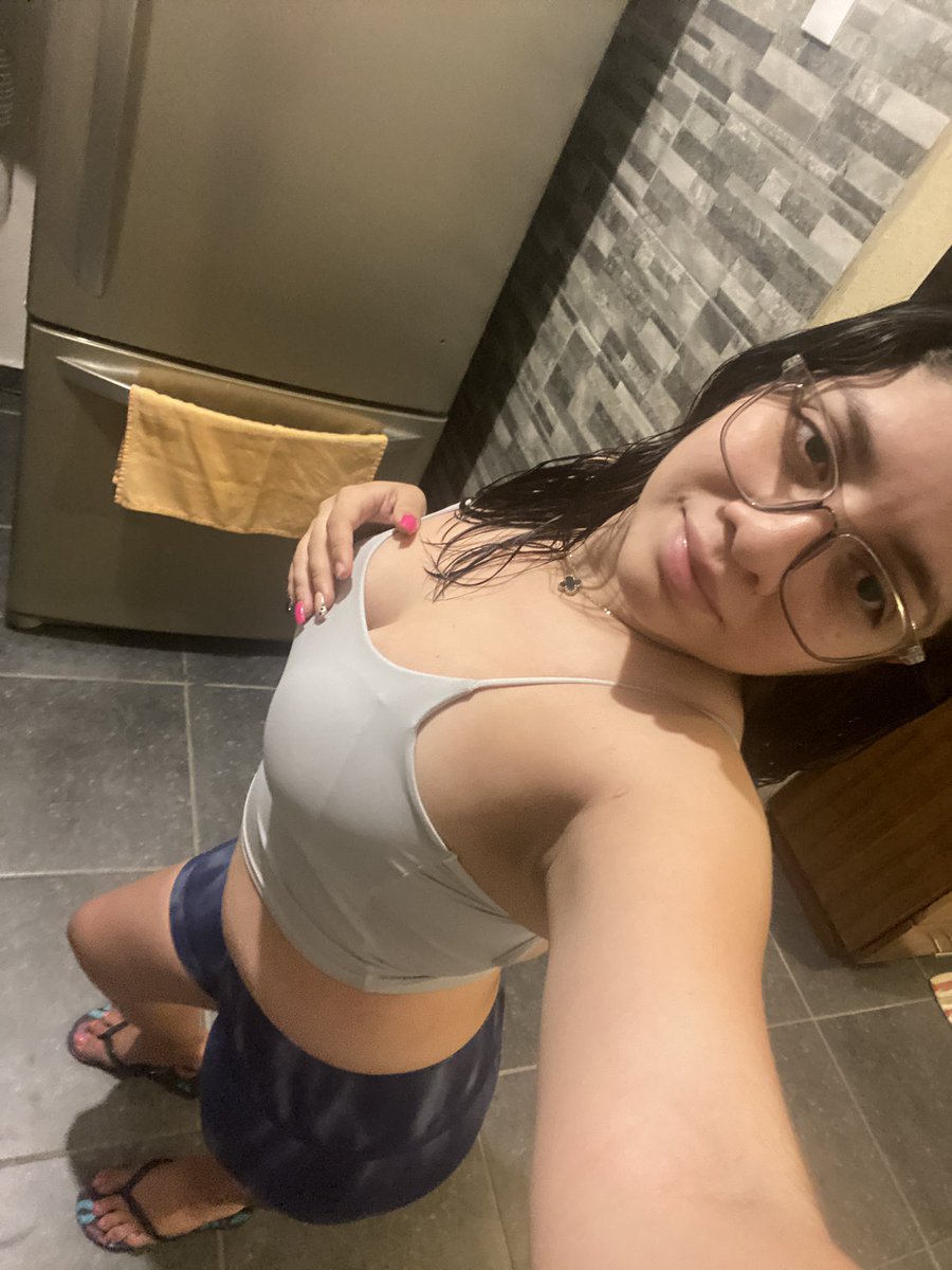 Nanuhermosa tweet media