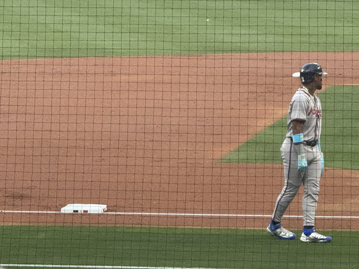 aleapunte's tweet photo. @ronaldacunajr24 no pude verte en NYC contra los @Yankees ni @Mets tampoco contra los @Phillies pero finalmente fue hoy @Cardinals #venezuela Qué orgullo carajo! https://t.co/gOZzxQ6sIH