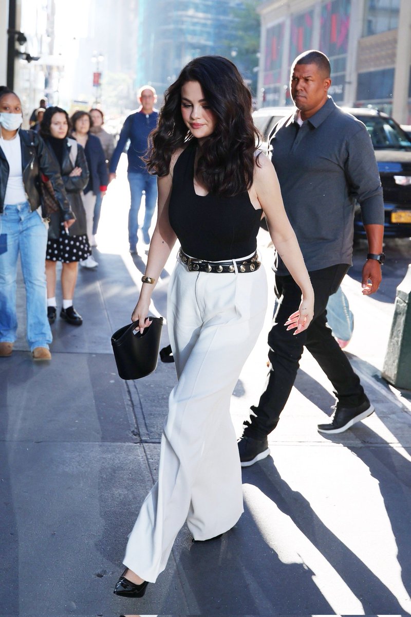 M | 🖤 (@sgpostlng) on Twitter photo 