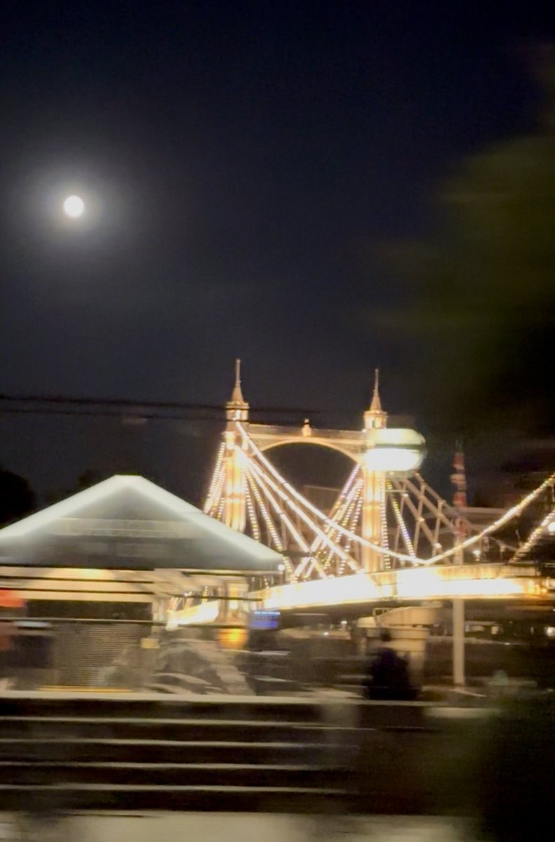 JimDavisOnAir's tweet image. Tried to snap the #FullMoon over #AlbertBridge from my cab! Best I could grab… #BuckMoon 🌕