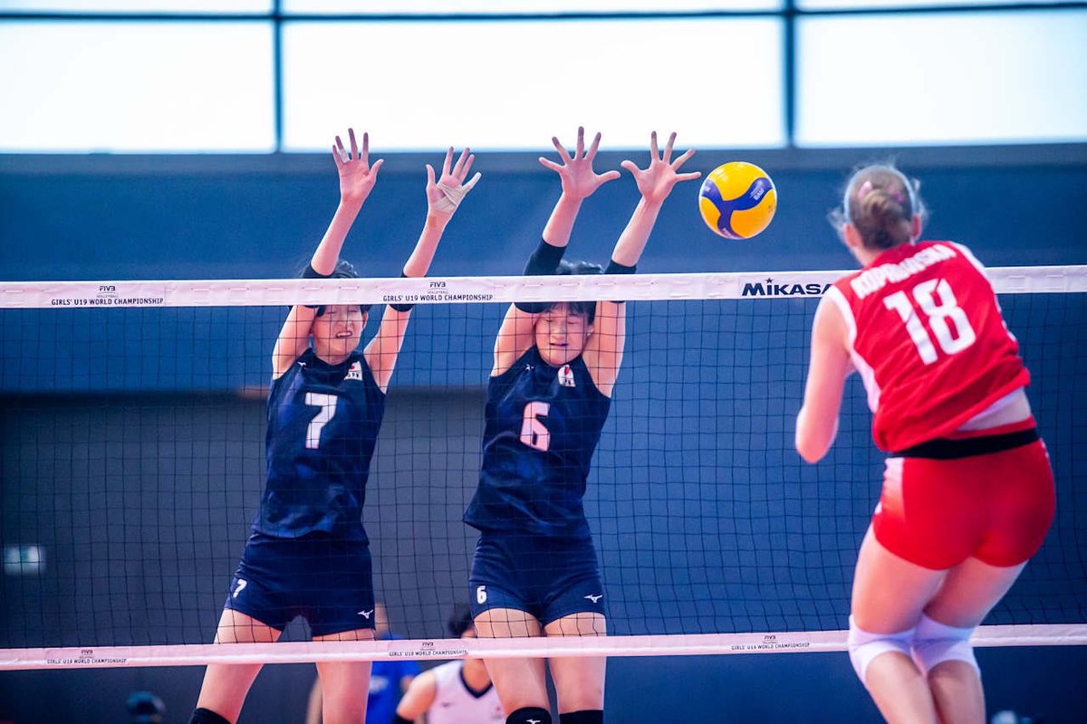 volleytrails's tweet image. 🇵🇱 Poland advanced to the semifinals after sweeping 🇯🇵 Japan in straight sets: 25-20, 25-19, 27-25.
#FIVBU19 #volleyball
📸 Volleyball World