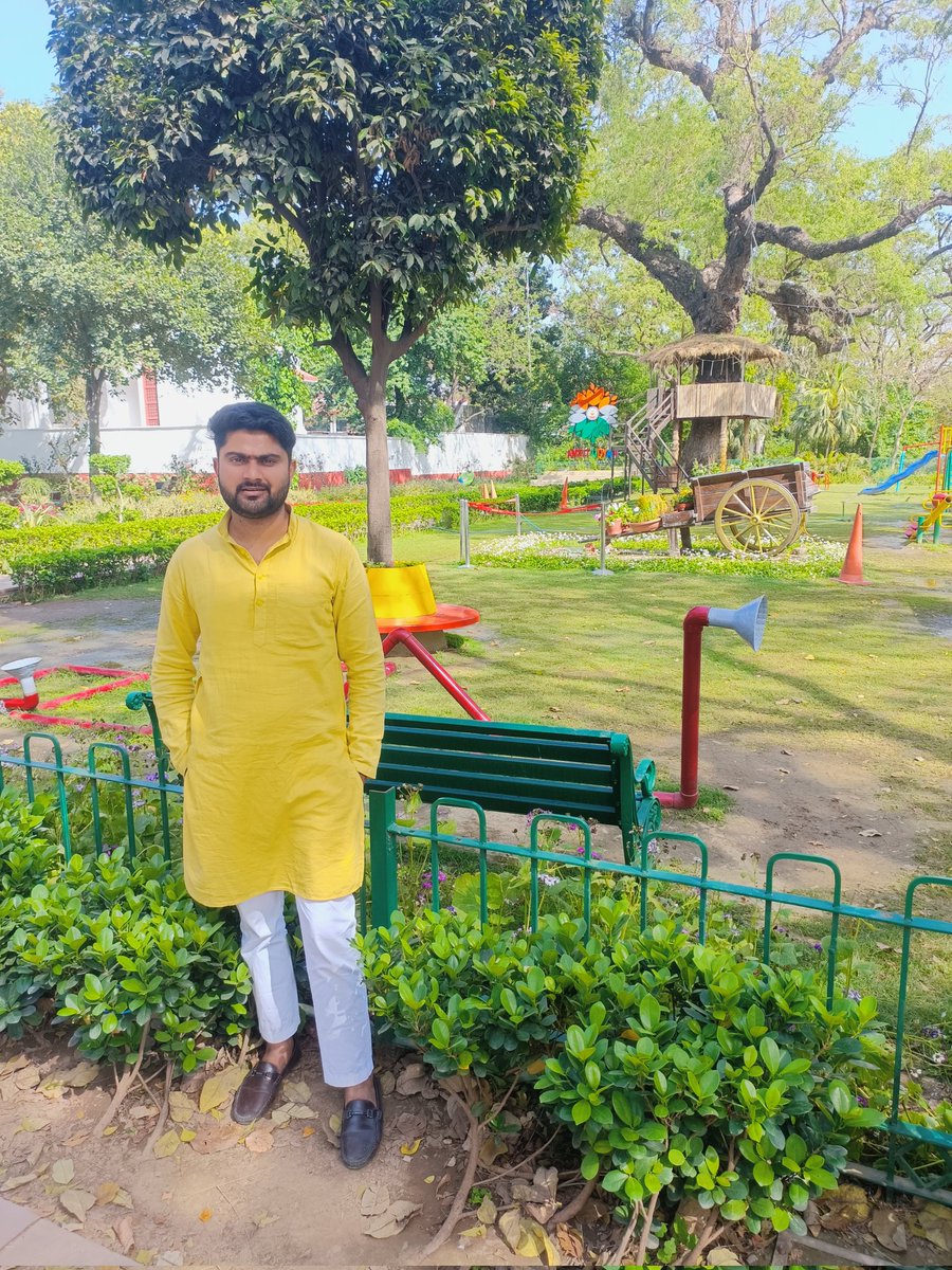 LThakurrss's tweet photo. मेरा जन्मदिन न केवल मेरे प्रियजनों के साथ एक उत्सव हो, बल्कि आत्मचिंतन और कृतज्ञता का भी एक क्षण हो। मेरे दिन की शुभकामनाएँ! हे ईश्वर, मेरे जन्मदिन के लिए धन्यवाद। आज मैं अपने जीवन में मिले आशीर्वादों, अपने उदार परिवार और हमेशा मौजूद रहने वाले अपने दोस्तों के लिए आभारी हूँ।
🙏🙏 https://t.co/02mJ6WBHEq