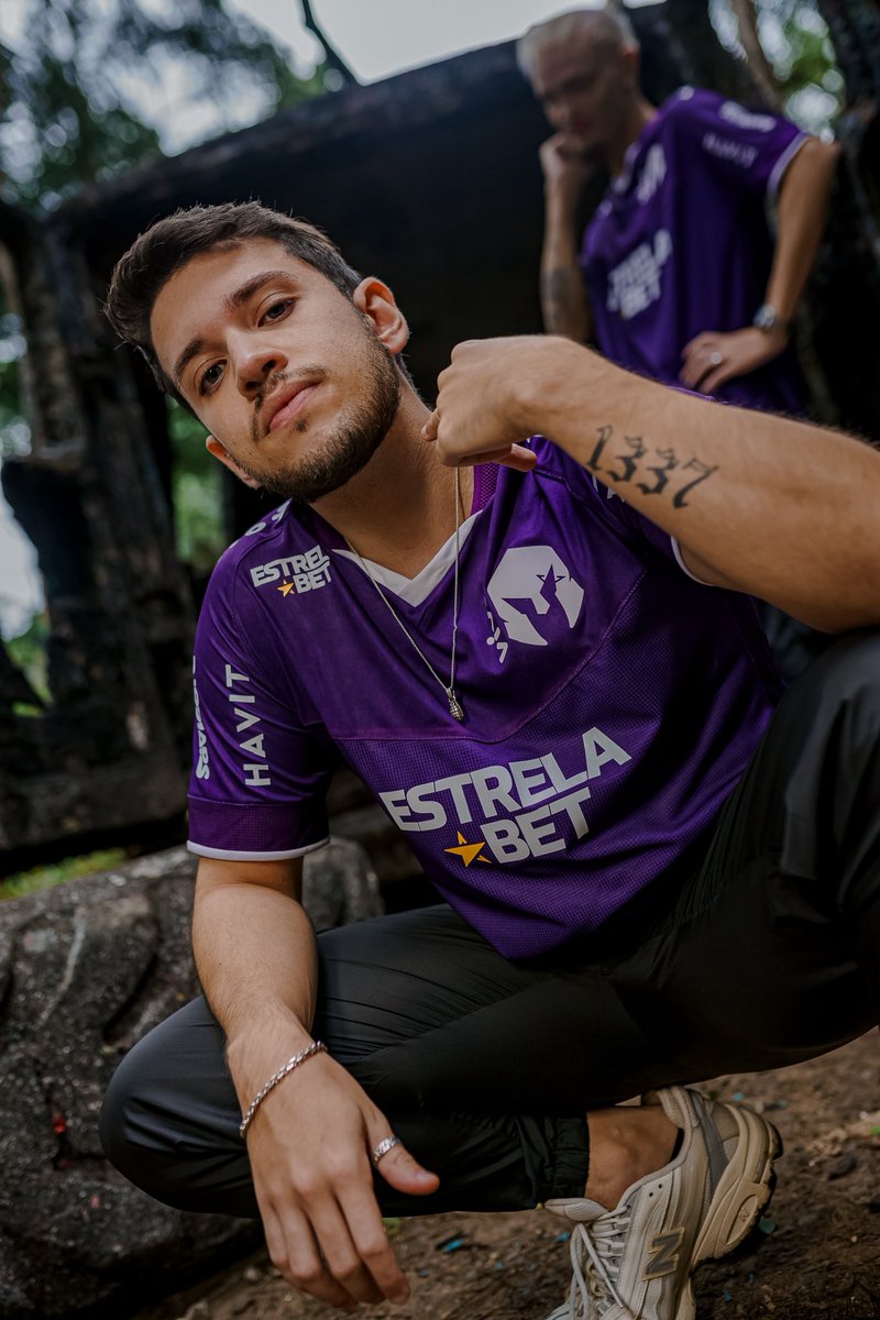 Leonardo de Oliveira (@leo_drunky) on Twitter photo Hoje o nosso dia de campeonatos começou as 8h da manha. Acabamos agora, quase 22h.
Nove mapas, muitos altos e baixos, acabamos sendo eliminados dos 2 campeonatos, entretanto evoluimos muito como time e mostramos uma parte do nosso potencial. Orgulho de todos!
<a href="/VivoKeyd/">Vivo Keyd Stars</a> Hoje o nosso dia de campeonatos começou as 8h da manha. Acabamos agora, quase 22h.
Nove mapas, muitos altos e baixos, acabamos sendo eliminados dos 2 campeonatos, entretanto evoluimos muito como time e mostramos uma parte do nosso potencial. Orgulho de todos!
<a href="/VivoKeyd/">Vivo Keyd Stars</a>