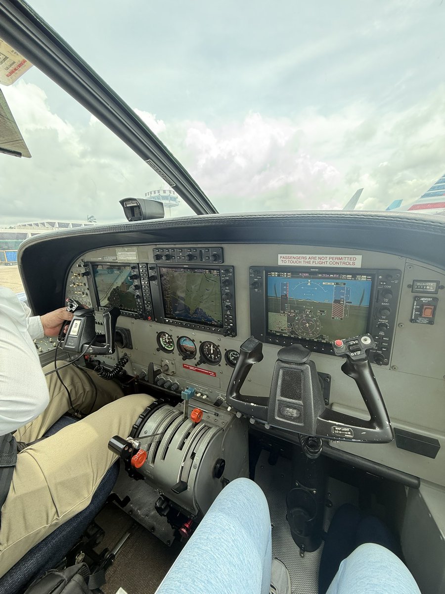 Nellmoneyy's tweet image. TWENTY ATE in belize 🥶✈️🥳🎂♋️🦀

#july3rd #cancerszn #birthdaytrip