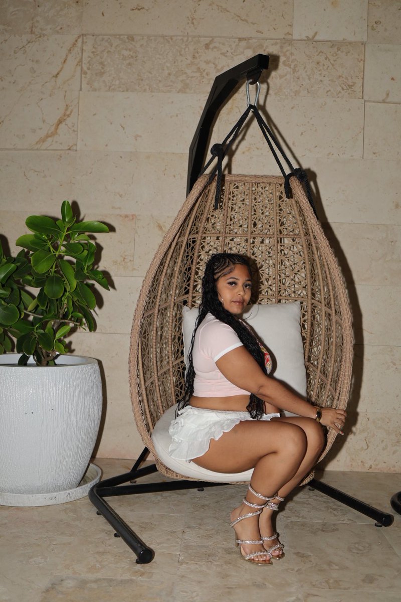 Nellmoneyy's tweet image. TWENTY ATE in belize 🥶✈️🥳🎂♋️🦀

#july3rd #cancerszn #birthdaytrip