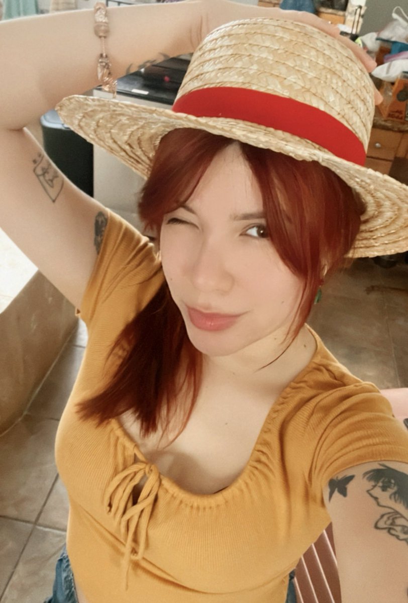 It’s giving Shanks from One Piece vibes 🏴‍☠️
