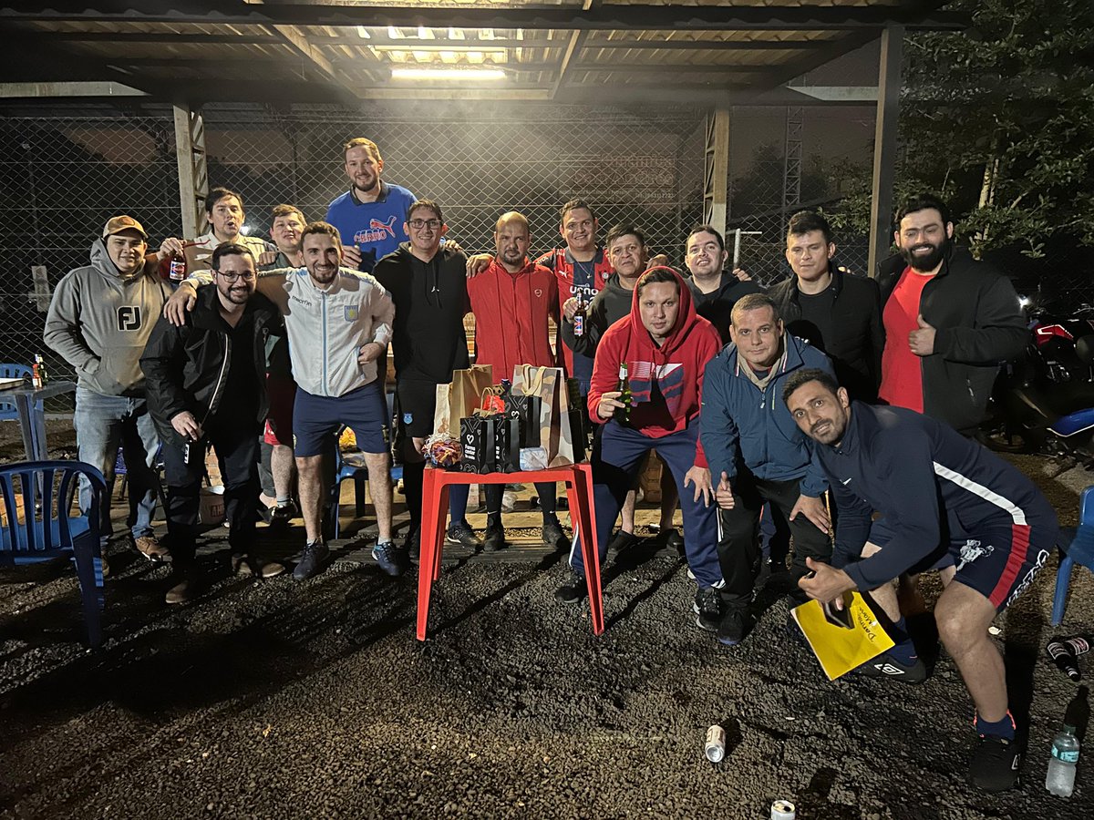 Papi shower de nuestro Socio Michel, que grande sos Michel 👏🏽👏🏽👏🏽 más un azulgrana papá 🔴🔵🔴🔵🙌🏽