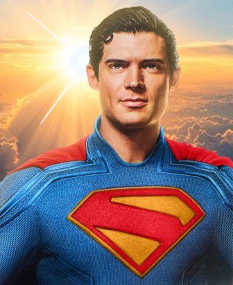 SupermanHypeGuy's tweet image. After I saw #Superman a dad and his two sons asked me to take a picture of them next to the poster of the movie.
This reminded me of how important this movie is and it makes me so happy this generation will grow up with such a good Superman.