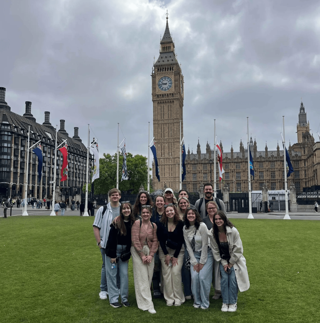 UTC students took their psych studies abroad this summer, visiting Freud’s homes, Dachau, and the Nuremberg courtroom.

"You hear about Freud in every class, but seeing it in person was powerful," said Leah Stephens, psychology major.

Read more: blog.utc.edu/news/2025/07/f…