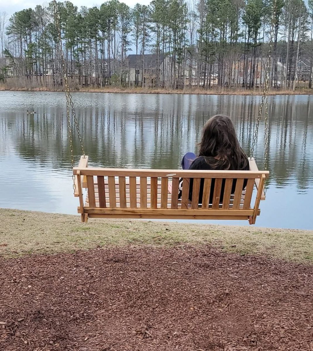 Looking through some pictures, came across this one from a few months ago ...love this pic of my kid swinging. This photo is not photoshopped, no filters, etc. Totally natural optical illusion photo!!
