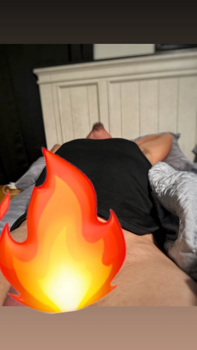 flexwithapurpos's tweet photo. Late drop… but I don’t miss 😈 💦. Snapped a few just for the ones who can handle the pressure. Don’t stare too long unless you’re ready to earn the uncensored. 
#NSFW #Thirsttrap #onlyfanspromo #spicy #hung https://t.co/1qL9z4ZaAe