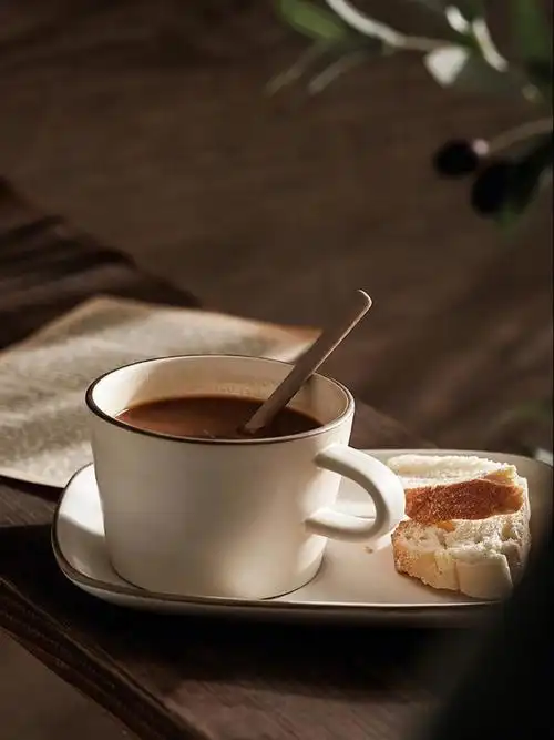 昨天清仓的NFT今天地板价归零，少赚300E...
不过钱包里还有2014年挖的50BTC当纪念品😌