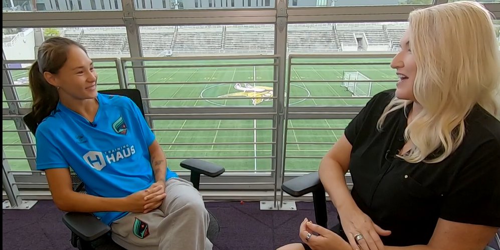 Tonight on "Unscripted" at 10:15 I sit down with <a href="/MNAuroraFC/">Minnesota Aurora FC</a> star <a href="/MariahNguyen03/">Mariah †</a> !  She's the epitome of what it means to play for MN Aurora FC. Abig game tomorrow for the club as they host Utah in the semifinals looking to punch their ticket to the Championship!  Let's Go!