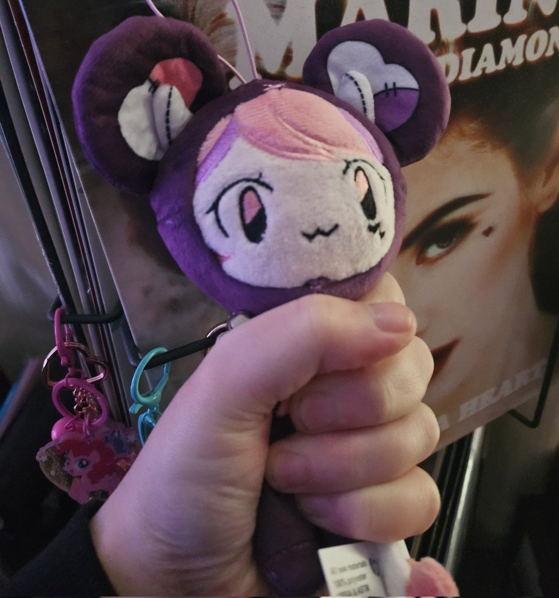 Omg isn't this <a href="/ironmouse/">ironmouse🇵🇷😈💖</a> merch so cute. :3 Thanks <a href="/ApariArt/">Apari</a> for always making such cute things!