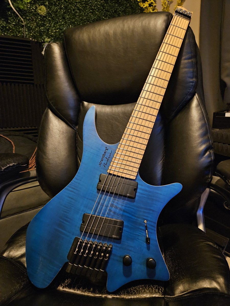 Meet Namielle! My main and trusted guitar! She's a 7 string Strandberg Boden headless, and she packs a mean punch. You can hear her tonight on stream at 11pm EST while we write a vtuber theme!