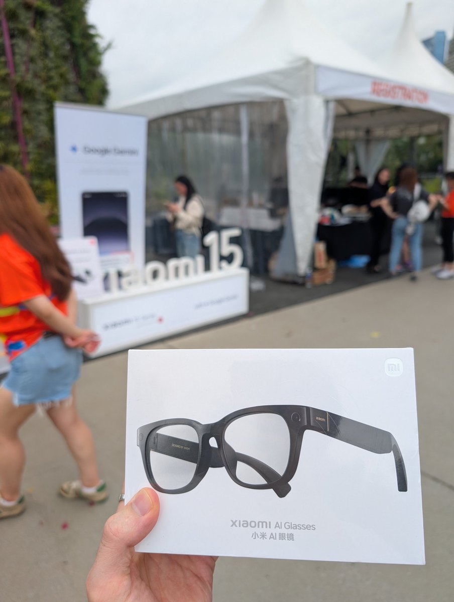 Made it out to @xiaomi pop run, got some 👓. Still orange at heart!