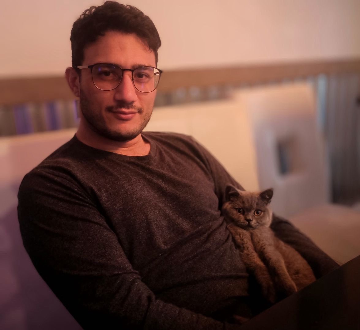 Chillin’ in the crib with my meow