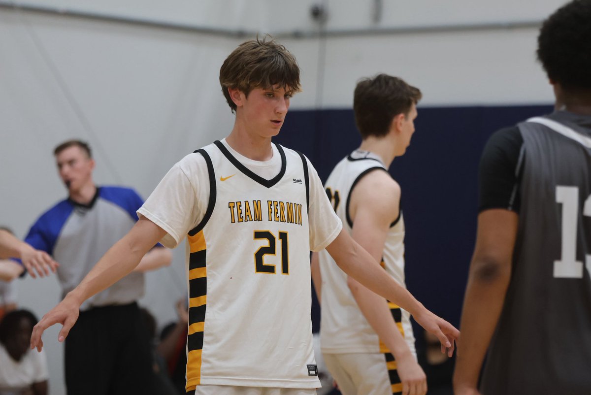 1 and 0 Hoops Recruiting (@1and0recruiting) on Twitter photo 💥Blake Nagurney (2026)💥
6’2 Guard
High School: Nazareth HS
(<a href="/NAZhoops/">Nazareth Basketball</a>)
AAU: Team Fermin HGAL
GPA: 4.0
Highlights: youtu.be/3bHiViSBIsU?fe…
Will be playing at Hoop Group Summer Jam Fest with Team Fermin 💥Blake Nagurney (2026)💥
6’2 Guard
High School: Nazareth HS
(<a href="/NAZhoops/">Nazareth Basketball</a>)
AAU: Team Fermin HGAL
GPA: 4.0
Highlights: youtu.be/3bHiViSBIsU?fe…
Will be playing at Hoop Group Summer Jam Fest with Team Fermin