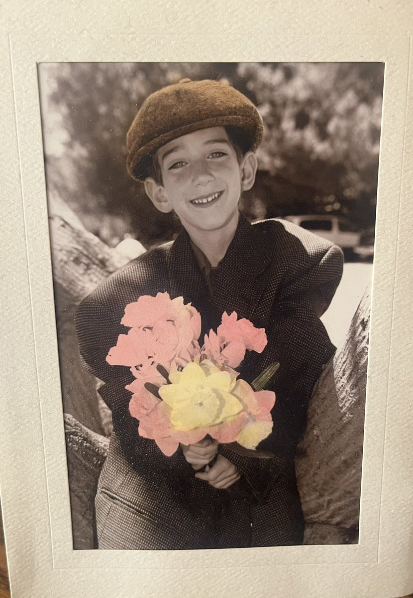 DrumsyOfficial's tweet image. When I was younger I looked like I survived Polio