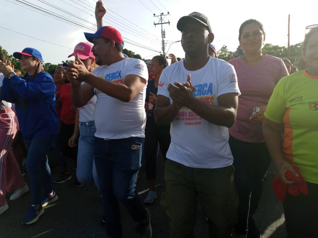 Sucre_MRT's tweet photo. Vota Arriba y a la izquierda por #Tupamaro 🔴⚫

Nuestro candidato #Tupamaro a Concejal #Ronny #Aguilera del Mpio. #Libertador junto a demás candidatos a concejales participa en marcha con nuestra Candidata a Alcaldesa #Yerika #Rivera en inicio de campaña. El #27DeJul venceremos https://t.co/zMEQLmfMuB