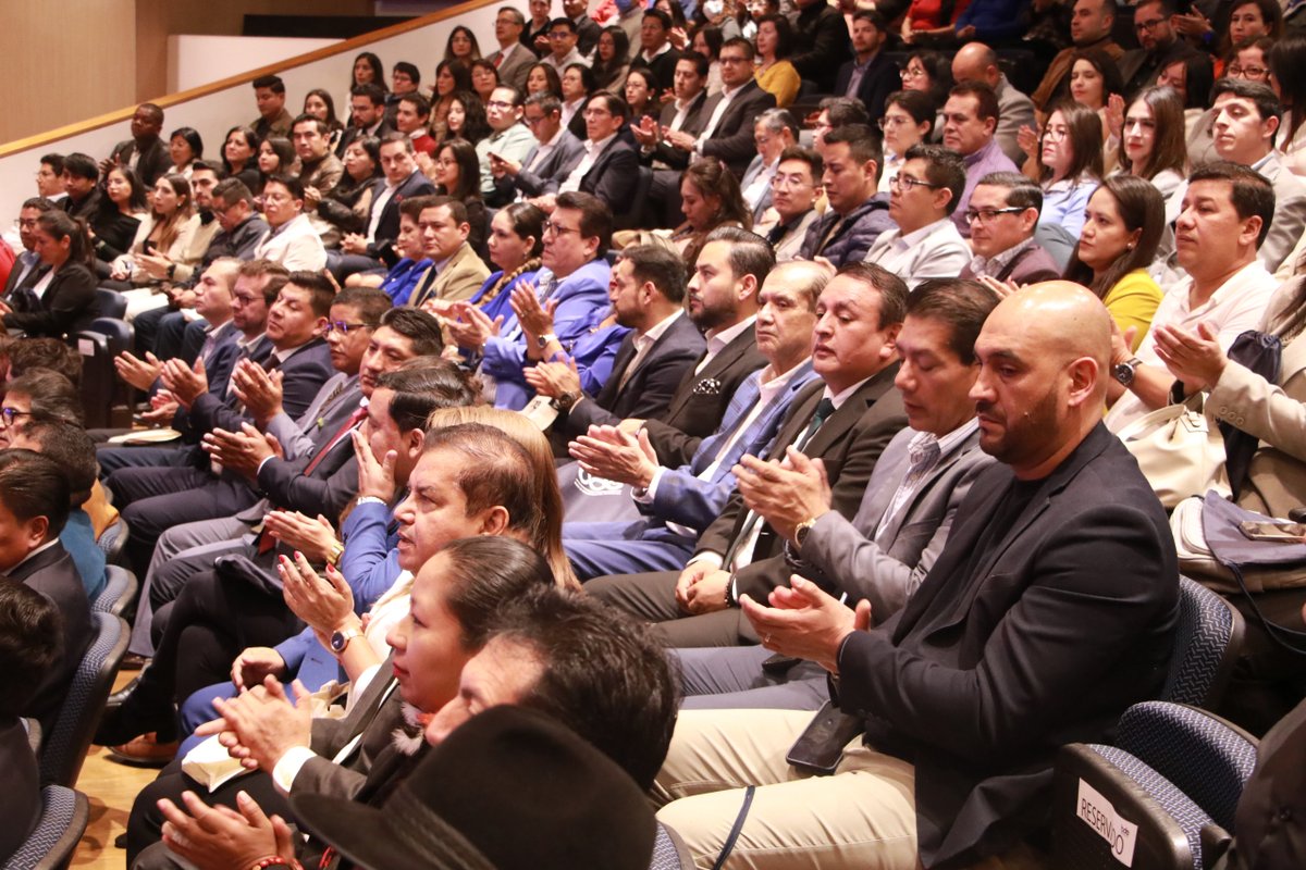 Banco de Desarrollo del Ecuador B.P. tweet media