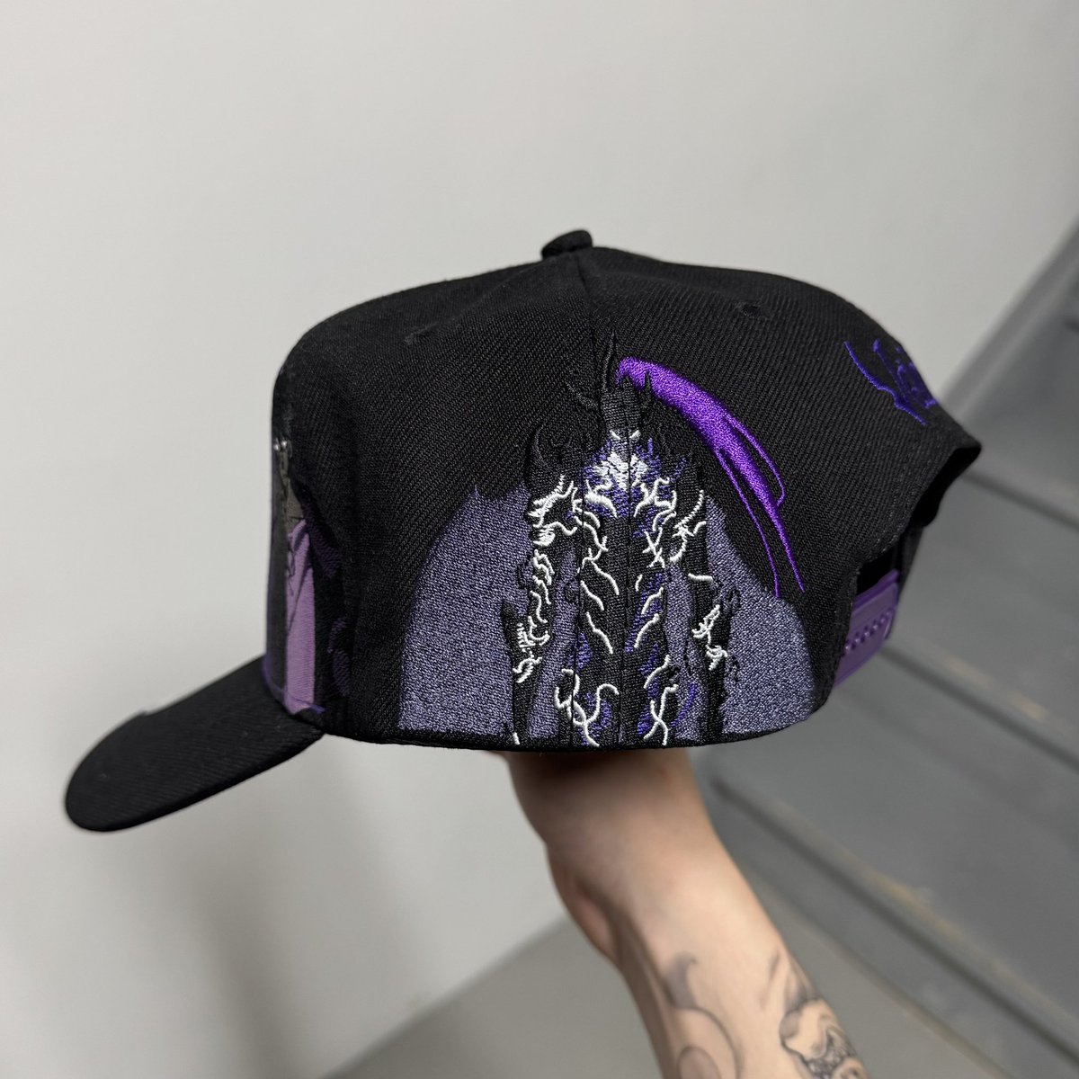 VoidReinc's tweet photo. SOLO LEVELING CAP JUST DROPPED 👿 https://t.co/8sJ6k3ApM5