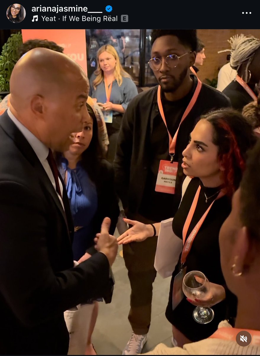 arianajasmine__'s tweet image. My yelling at Cory Booker for his genocidal views may have actually worked, keep hiding!