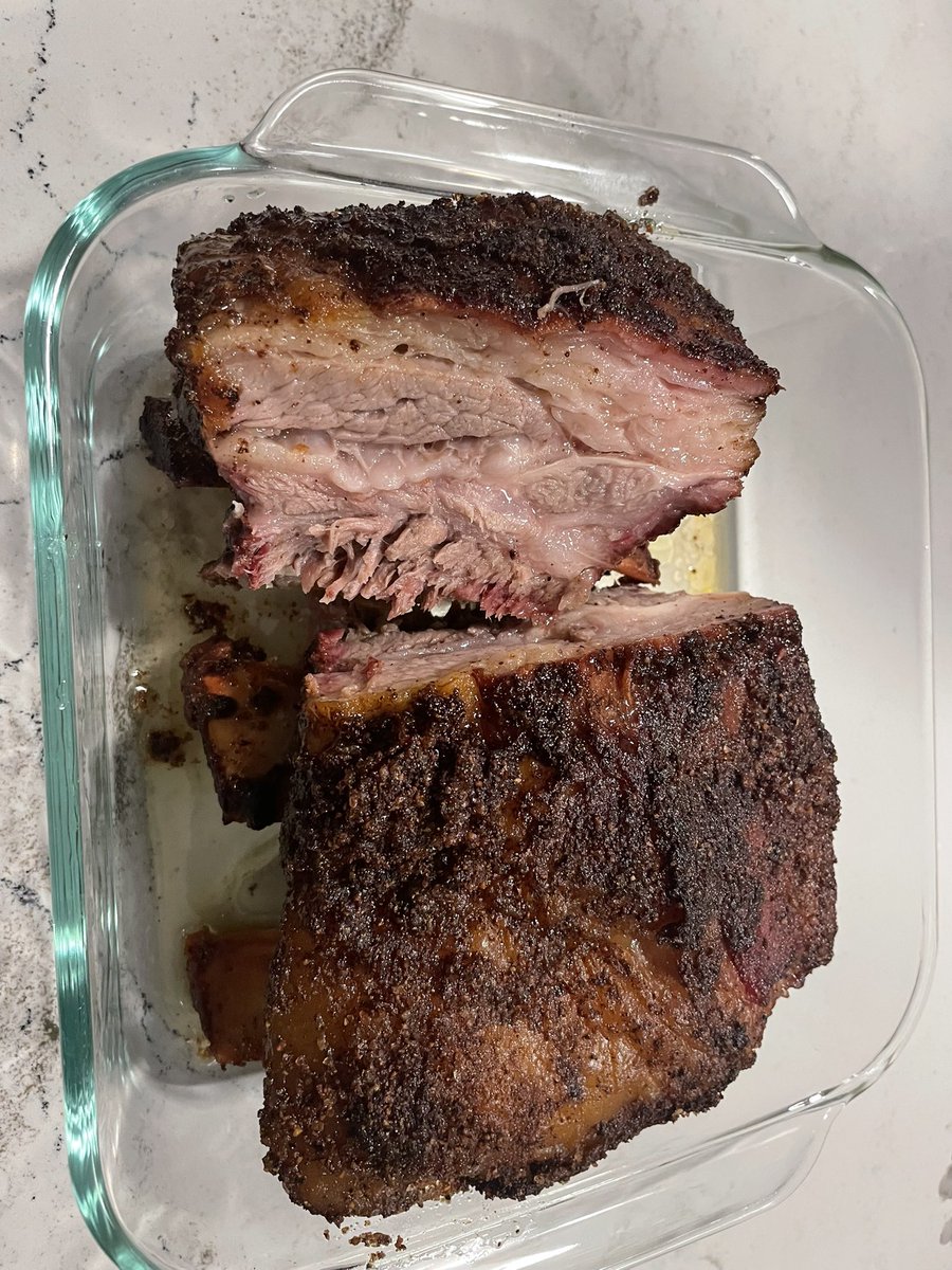 ItsASmallGirl's tweet image. We got a smoker/grill last week. Ive had a cut of beef half short ribs from a cow purchase that i had been saving. Decided to smoke them today. Holy hell, these are a fat bomb!
