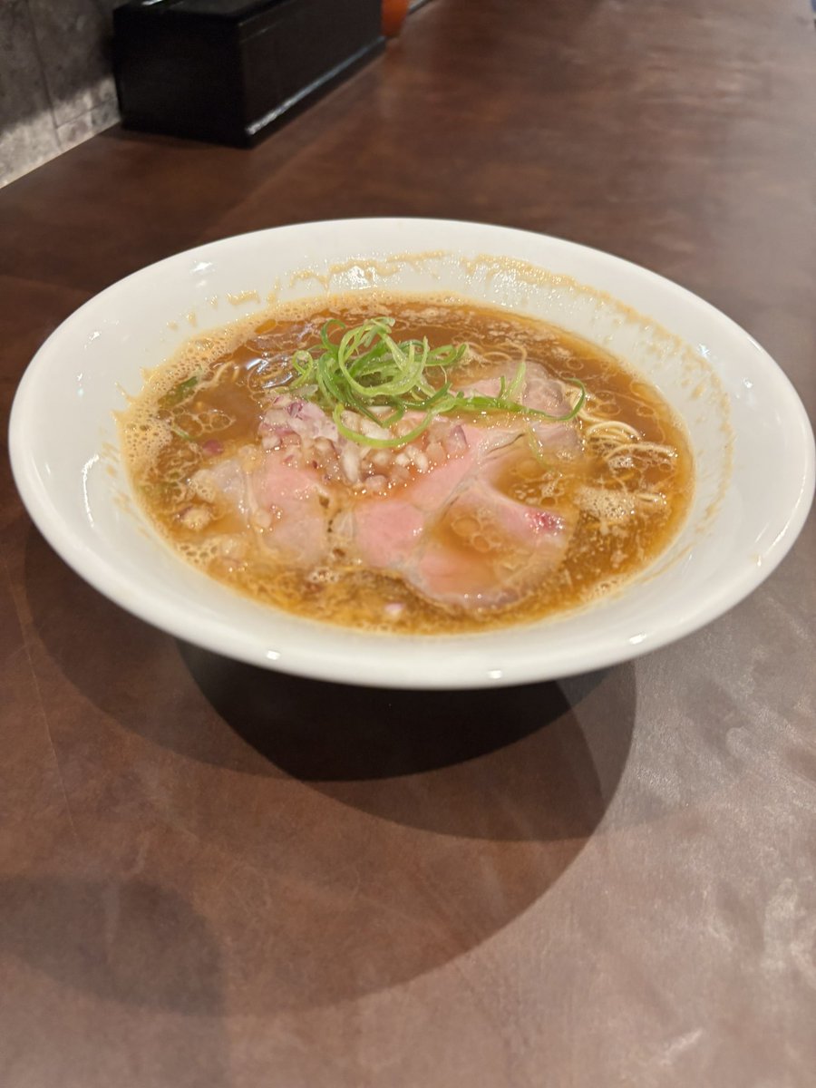 RAMEN_KAIBUTSU's tweet image. 11時から通常通りオープンします🍜
涼しいからラーメン日和！