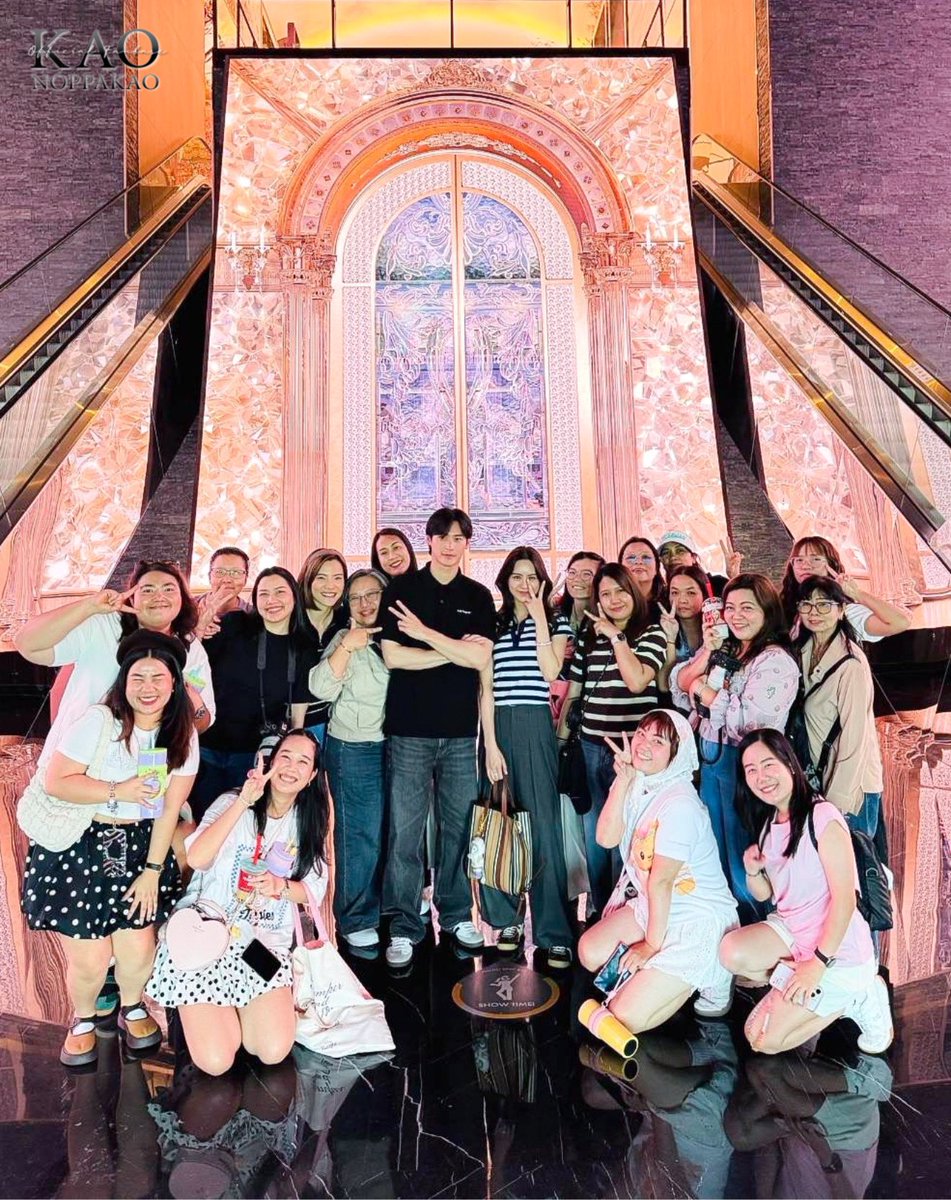 น้องเก้าน้องพีพี และผู้ร่วมทริปทุกคน น่ารักกันมากๆ ขอให้เอ็นจอยทริปนะคะ~🇰🇷🩵

KAOPP SLC IN KOREA

#SLCTripWithKAOPP_D1
#KAOPP  #เก้าพีพี
#number_9th #punpreedee