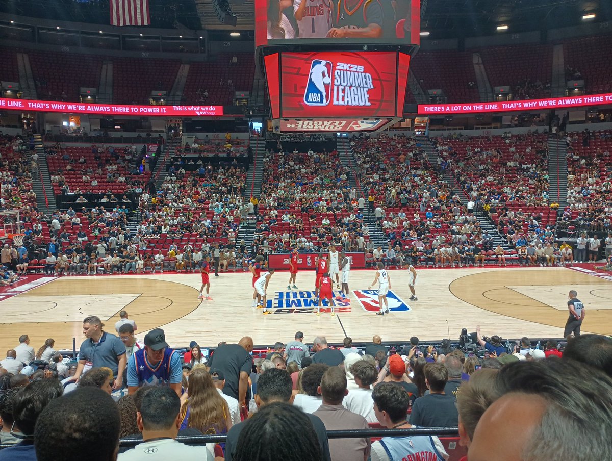 CoachBobWill's tweet image. Checking out Suns-Wizards
#NBA2k26SummerLeague