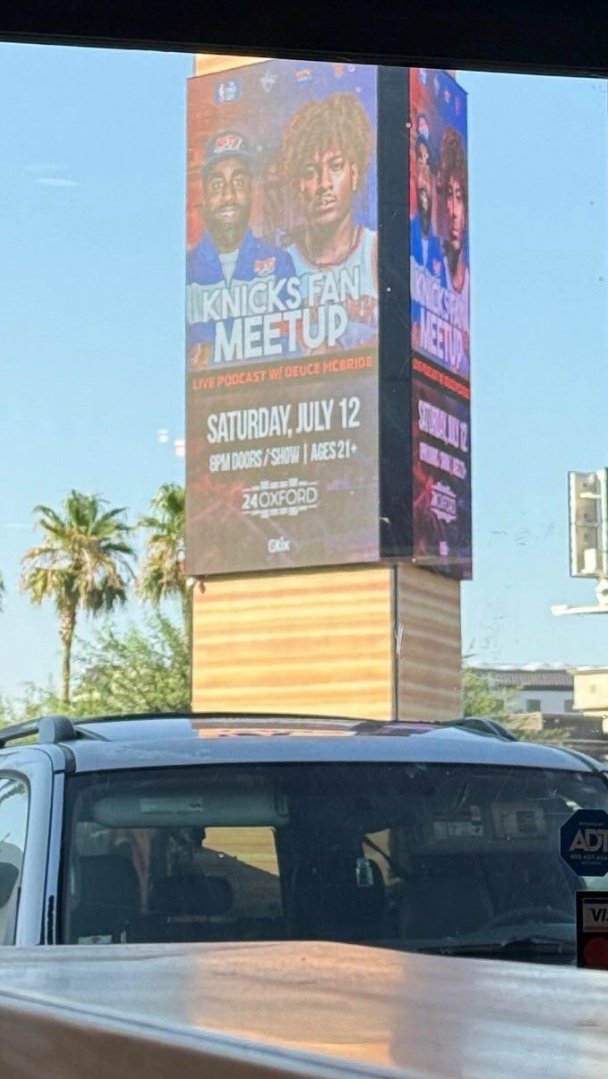 Woah we marquee fresh out in Sin City.  Knicks Nation see yall tomorrow! 🎲🎲🎲