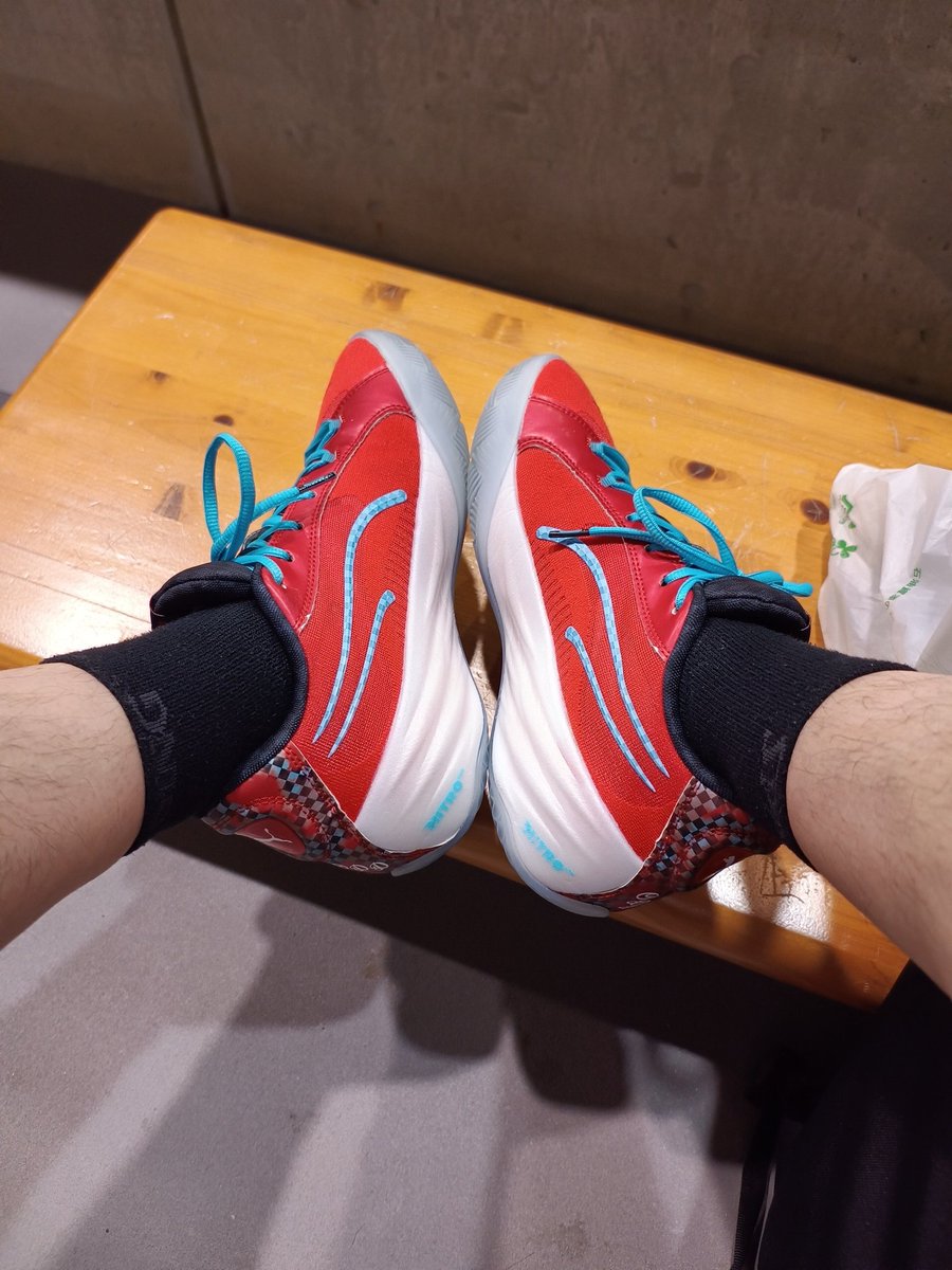 dev_stderr's tweet image. #八幡カップ
初戦は無事勝利🔥
午後からダブルヘッダーだがユニは同じ色
ファブリーズ持ってくれば良かったwww
でも昨晩酒飲んでないから臭くない！はず！
#pumabasketball
#nitroallpro