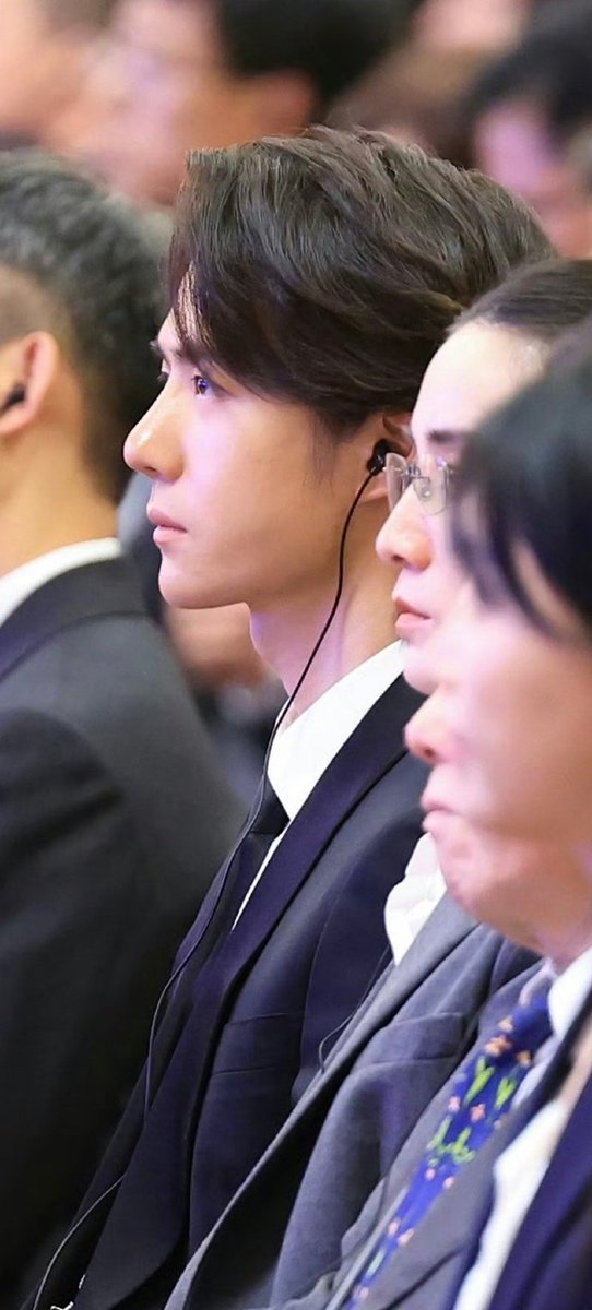 น้องป๋อเติบโตมาอย่างดี เติบโตท่ามกลางความรักจริงๆ ภูมิใจในตัวคุณทุกวัน 💚 #WangYibo #หวังอี้ป๋อ