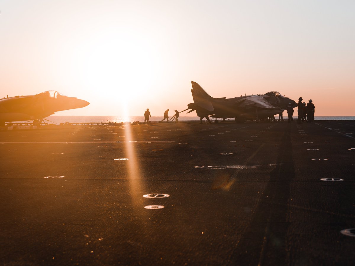 22nd_MEU's tweet image. Harrier Alternative Landings
@USMC with #22dMEUSOC conducts alternative landings during #COMPTUEX. #COMPTUEX refines tactics, techniques, and procedures to execute warfighting functions that enhance operational readiness and lethality as a unified team.
📸 Sgt. Tanner Bernat