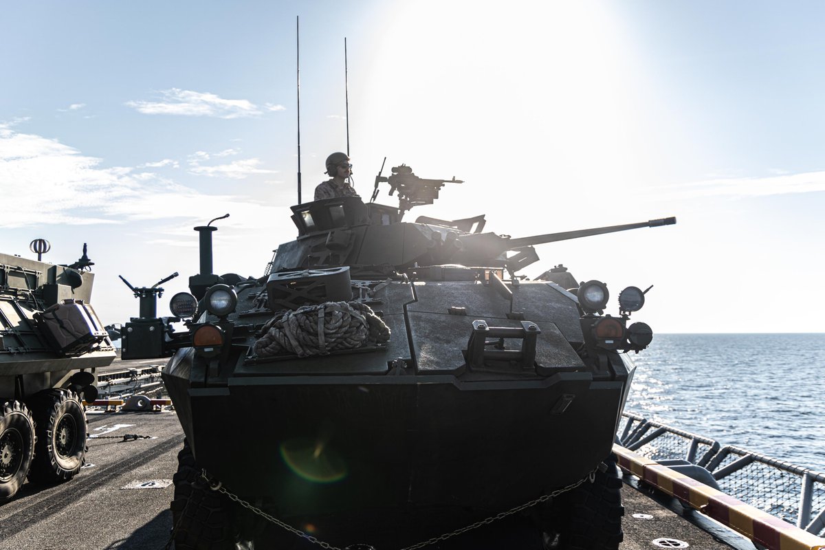 22nd_MEU's tweet image. Defending the ARG
@USMC BLT, #22dMEUSOC provide defense to the amphibious task force during COMPTUEX. COMPTUEX refine tactics, techniques, and procedures to execute warfighting functions that enhance operational readiness and lethality as a unified team.
📸 Cpl. Emily Hazelbaker
