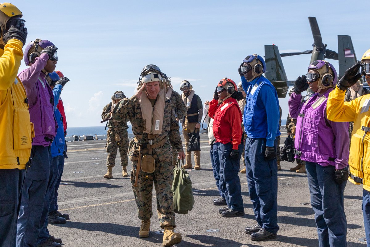22nd_MEU's tweet image. CMC & SMMC on Deck
@CMC_MarineCorps Gen. Eric M. Smith and the @USMCSgtMaj Carlos A. Ruiz visit #22ndMEUSOC aboard the #USSIwoJima, during COMPTUEX. COMPTUEX refines tactics, techniques, and procedures that enhance operational readiness and lethality as a unified team.
@USMC