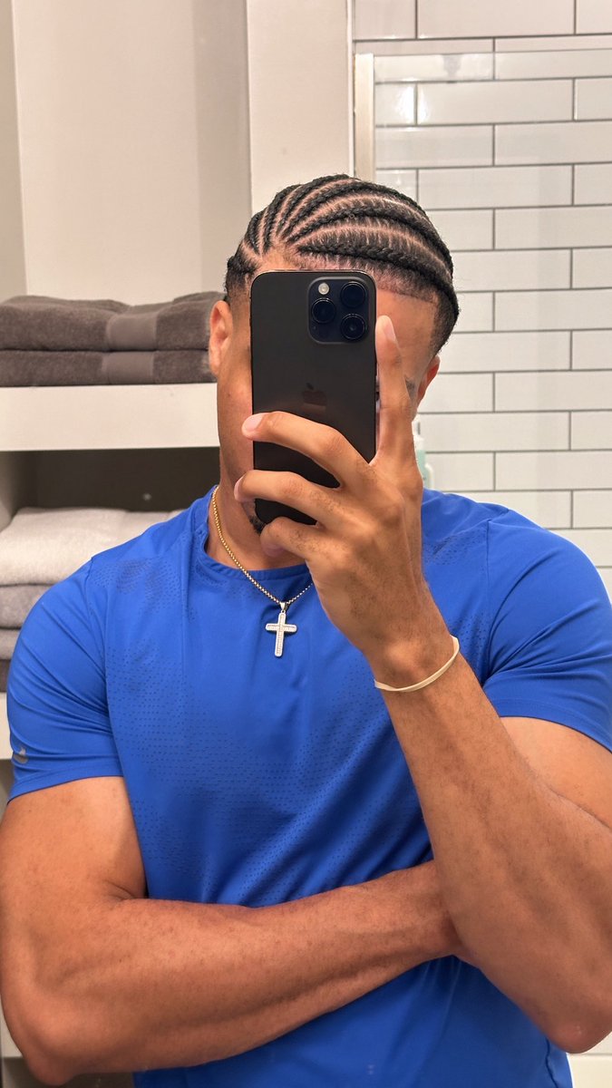 10:00 PM in Atlanta// 👨🏾‍🎤