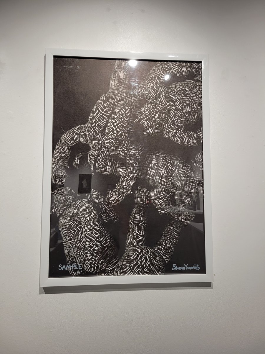 tHE GALLERY HARAJUKU (@tgharajuku3939) on Twitter photo DAY3
BANANAYAMAMOTO(<a href="/bananayamamoto7/">bananayamamoto</a>) 個展 "TEN"
tHE GALLERY HARAJUKU
<a href="/Tgharajuku3939/">tHE GALLERY HARAJUKU</a>
本日もギャラリーオープン致しました!
原画をA2サイズにプリントしたポスターはedition10のみの販売となりますので
ぜひお早めにご覧ください😎
<開催概要>
================== DAY3
BANANAYAMAMOTO(<a href="/bananayamamoto7/">bananayamamoto</a>) 個展 "TEN"
tHE GALLERY HARAJUKU
<a href="/Tgharajuku3939/">tHE GALLERY HARAJUKU</a>
本日もギャラリーオープン致しました!
原画をA2サイズにプリントしたポスターはedition10のみの販売となりますので
ぜひお早めにご覧ください😎
<開催概要>
==================