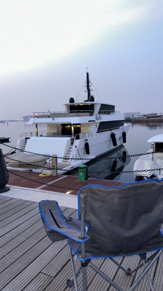 View__9's tweet image. لا تنتظر من أحد يسعدك… أسعد نفسك بنفسك دلّل روحك خذ اللي يفرح قلبك وابتسم ♥️