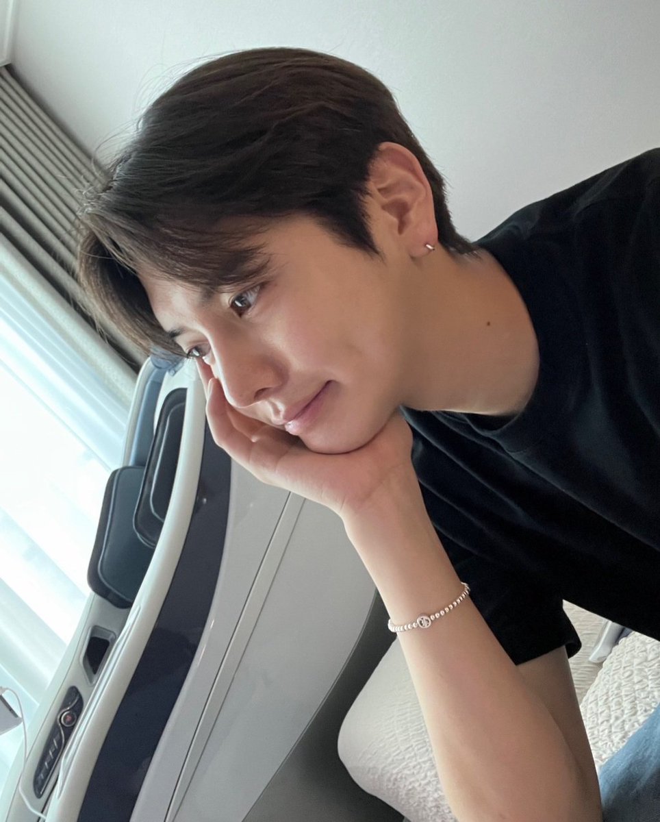 pretty baby with his pretty little earring ❤️