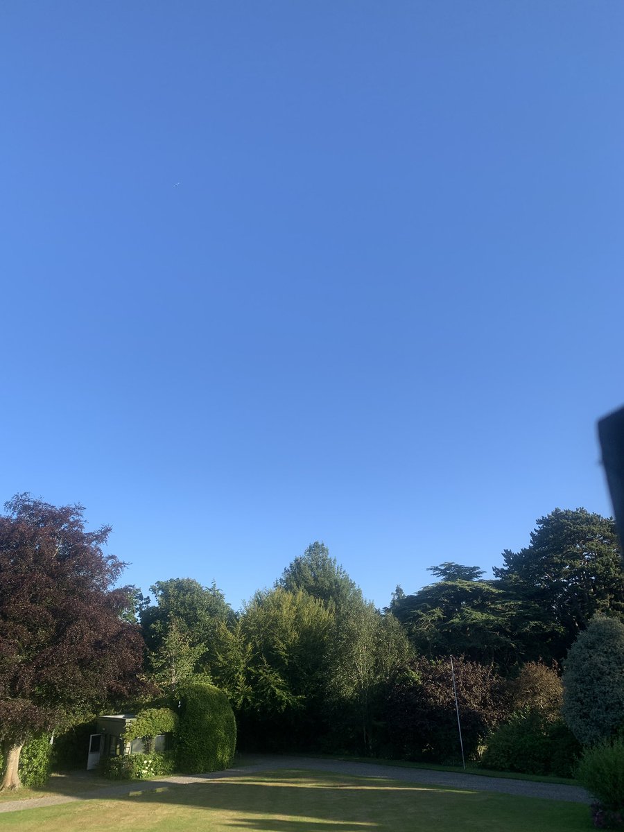PJohnstonFCDO's tweet image. “The deep blue air that shows nothing and is nowhere and is endless…”