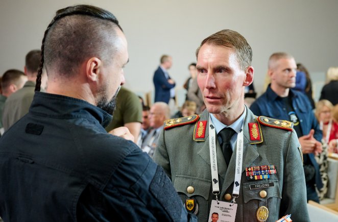 Muhamma22474285's tweet image. 🇩🇪🇺🇦🚨 BREAKING NEWS : 
Germany will deliver its first long-range systems to Ukraine by end of July.

A deal between Ukraine’s defense industry and Germany’s MoD was signed in Kyiv.

#Ukraine #Germany #DefenseSupport #MilitaryAid #July2025