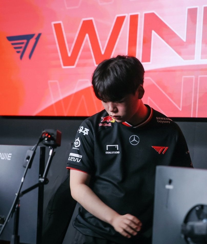 D-3
깔끔하게 이기고 PO 진출 확정가자🙏