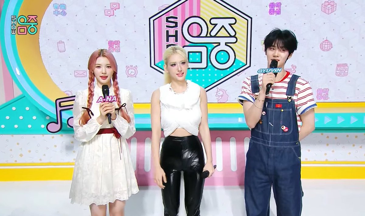 F0RS0MI's tweet image. SOMI AT SHOW! MUSIC CORE #EXTRA