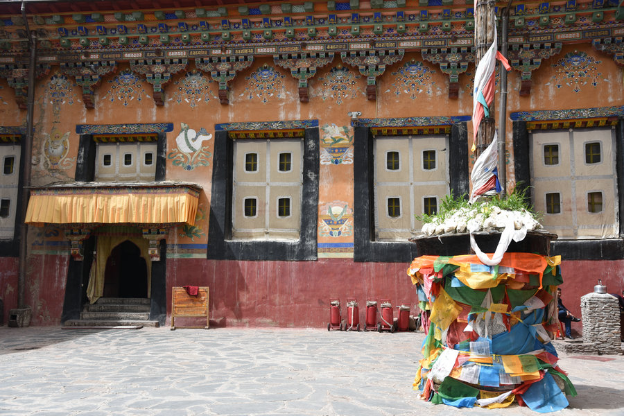 ChinaSpox_India's tweet photo. Share with you the Sakya Monastery in #Xizang Autonomous Region, China, which preserves rich ancient Tibetan cultures and arts. https://t.co/LrwEhfA4J9
