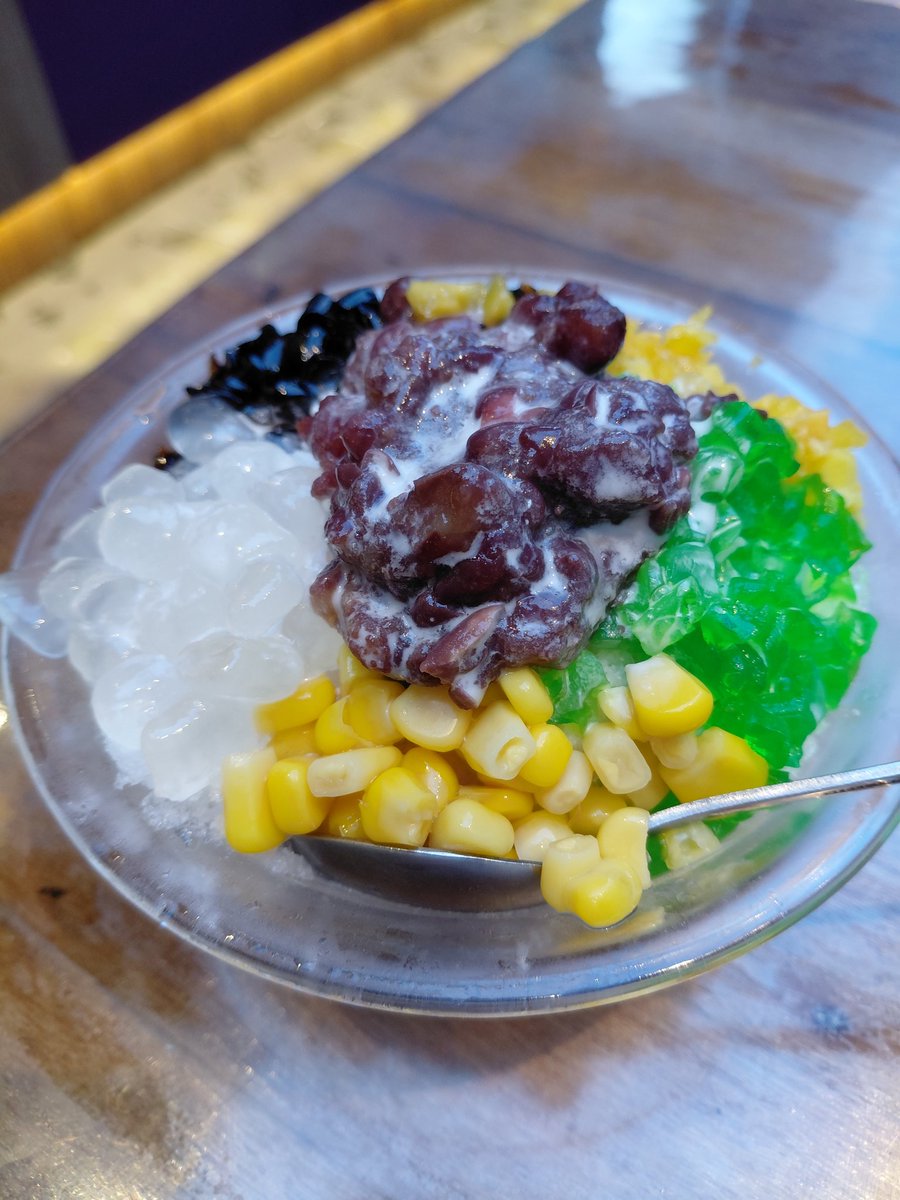 bevng1971's tweet image. Lunch at #toastmaker inside #nusentralmall . Its good! 👍😋 and then later b4 leaving mall, we shated a #thai dessert #ruammit wich was good too! #foodie #foodporn #foodblogger #kl