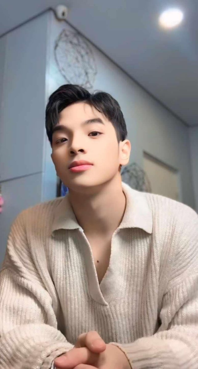 Chezca (@chzcamrtnz) / Posts / X